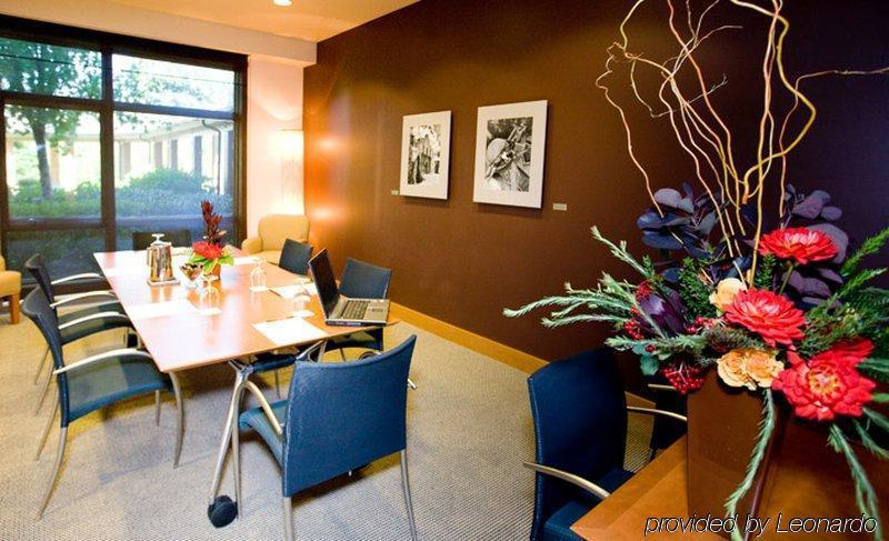 Cedarbrook Lodge SeaTac Perniagaan gambar